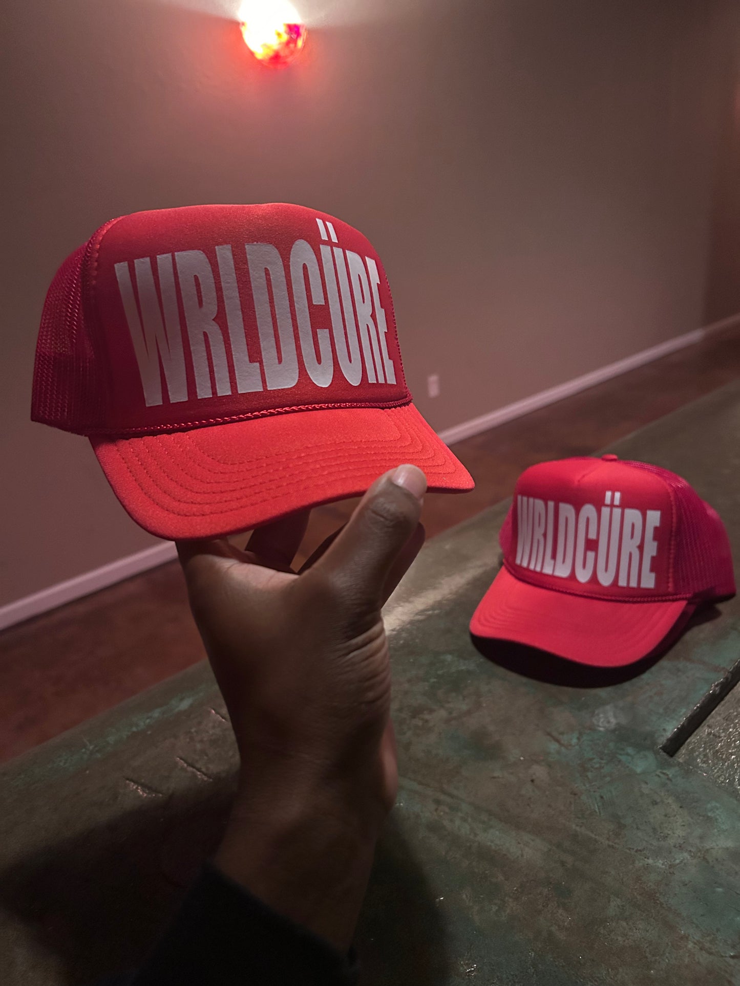 WRLDCÜRE : TRUCKER HAT (RED)